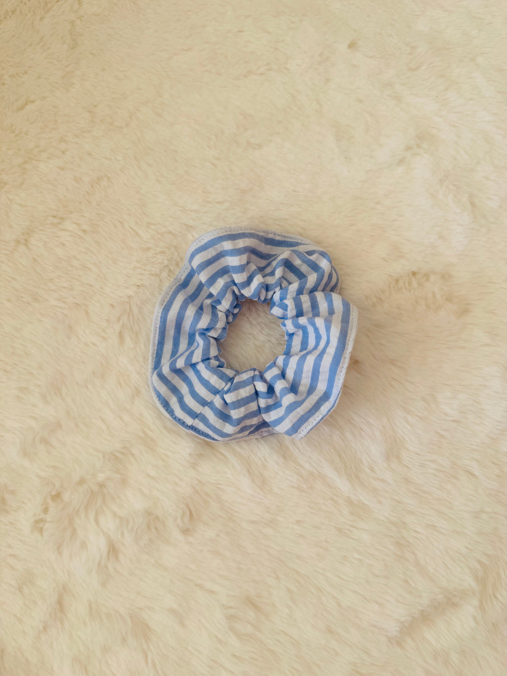 Chouchou rayé bleu et blanc