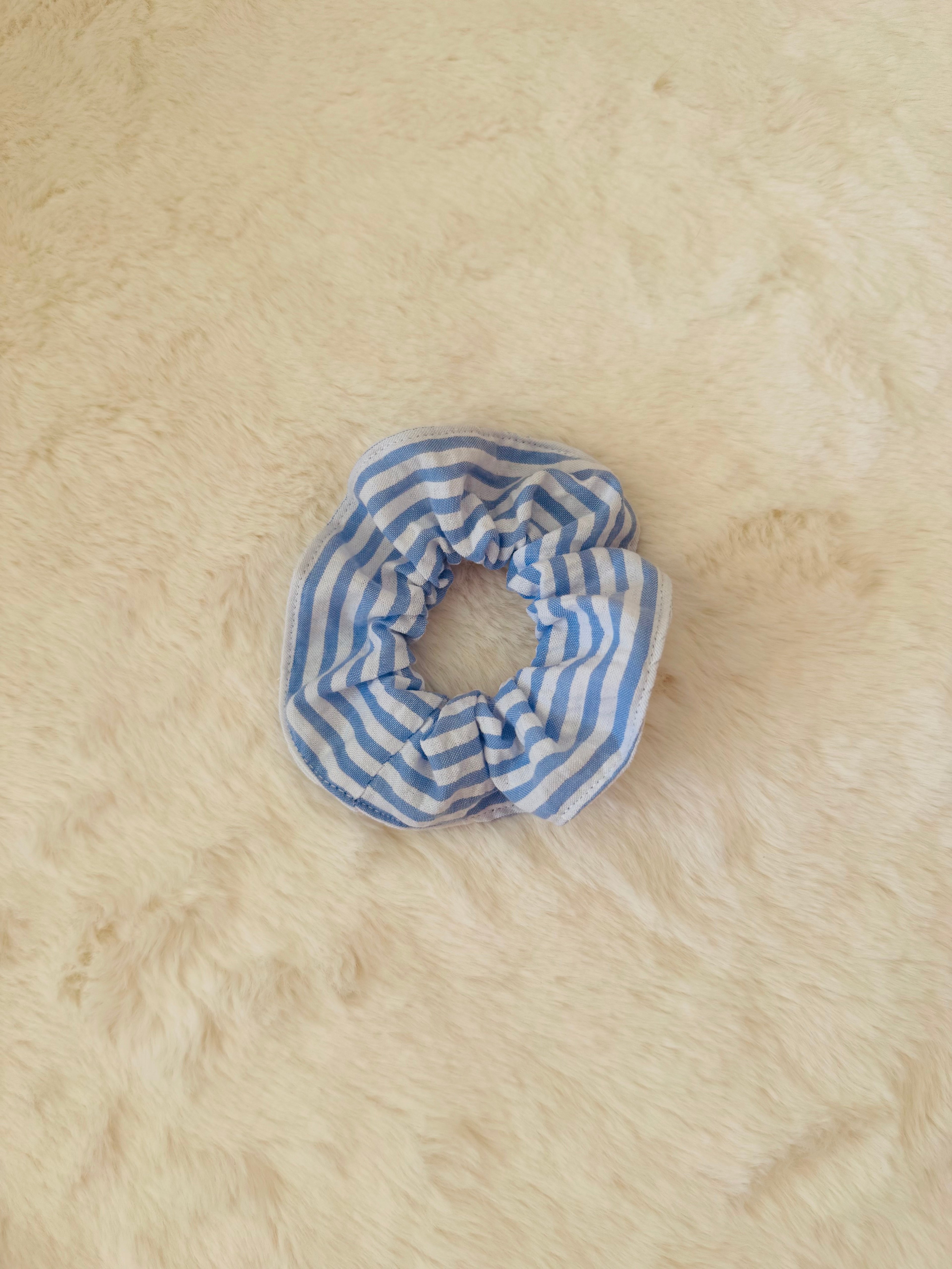 Chouchou rayé bleu et blanc