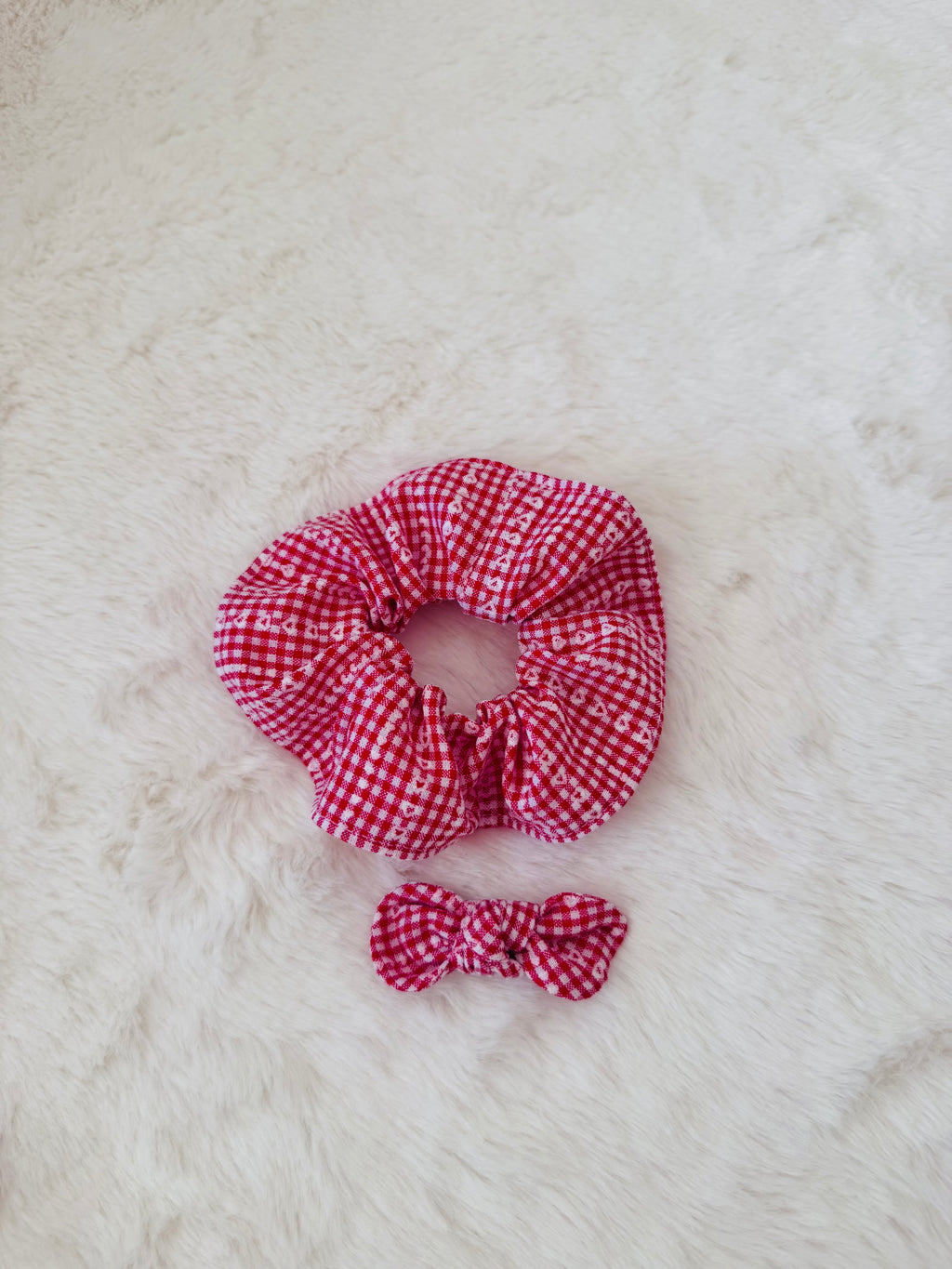 Chouchou Vichy rouge petits coeurs